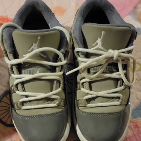 Jordan 11 Cool Grey Shoe Laces Cool Grey Jordan 11 - Main Image